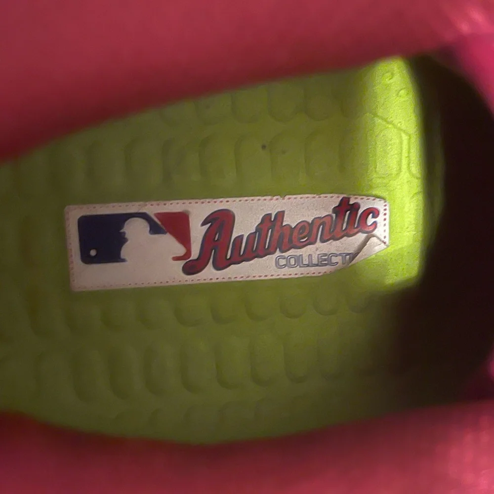 Under Armor Mother’s Day LE Pink and Tulip Cleats Size‎ 13